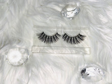 Load image into Gallery viewer, Glam Couture Lashes™ - Duchess
